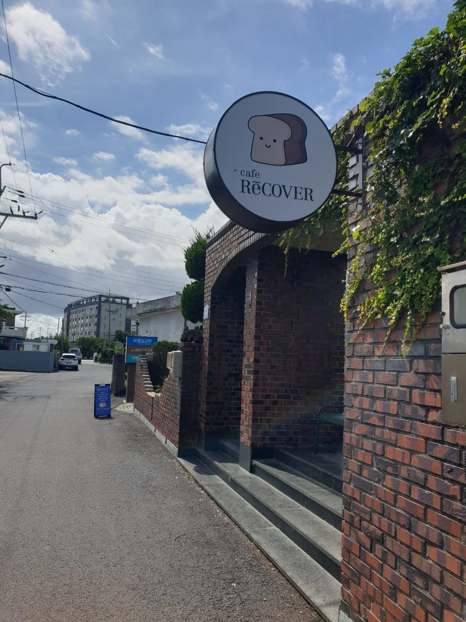 1_32hUd018svc1epv0zrbez37u_q1zrk1.jpg?type=e1920_std