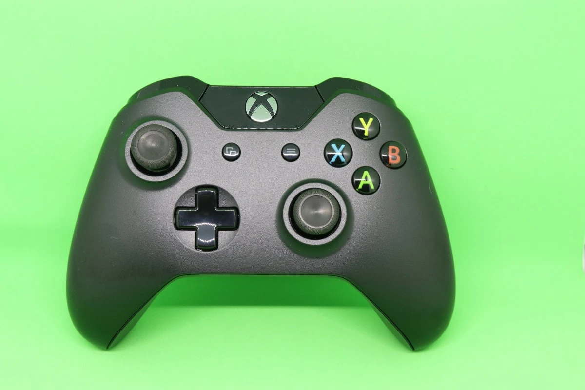 xbox_one_controller_games_controller_controller_console_play_gaming_joystick_gamer-1387711.jpg!d