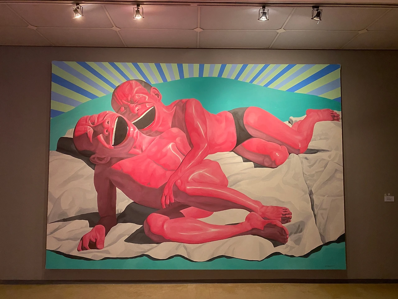 3 잔디에서 뒹굴다.JPG