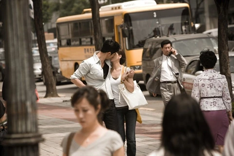 시티홀 키스.jpeg