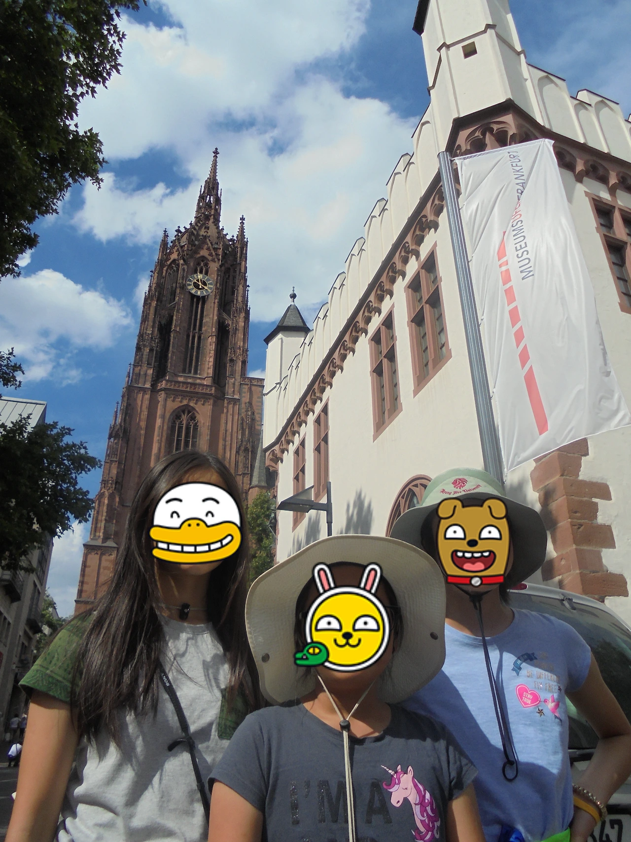 20170802 40일간 유럽15개국 여행 체코 프라하를 떠나 프랑크푸르트(Romer광장, 재래시장, Eiserner 다리, 성 바돌로매 성당) (65).JPG