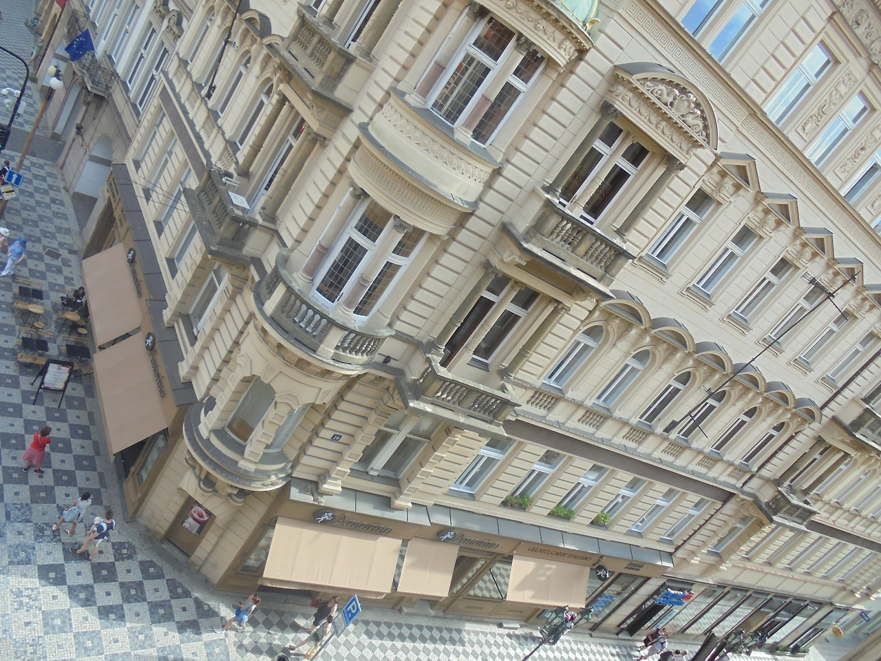 20170802 40일간 유럽15개국 여행 체코 프라하를 떠나 프랑크푸르트(Romer광장, 재래시장, Eiserner 다리, 성 바돌로매 성당) (21).JPG