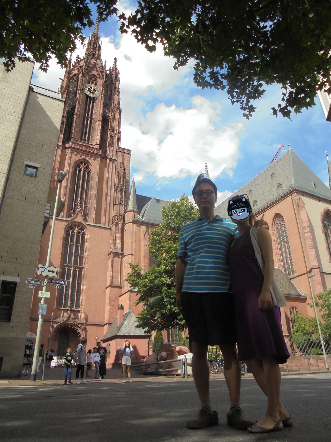 20170802 40일간 유럽15개국 여행 체코 프라하를 떠나 프랑크푸르트(Romer광장, 재래시장, Eiserner 다리, 성 바돌로매 성당) (69).JPG