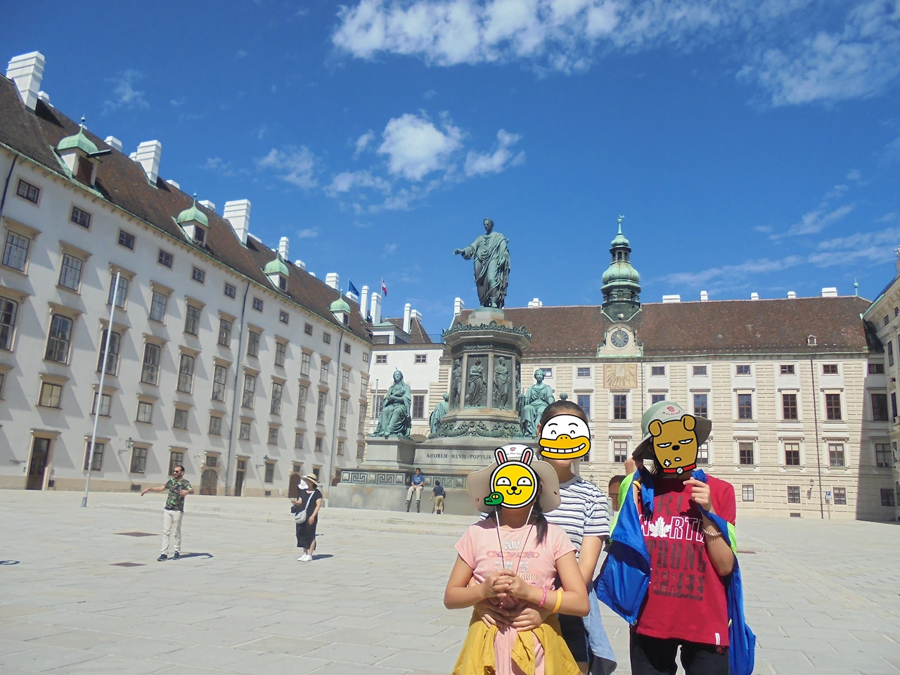 20170730 40일간 유럽15개국 여행 오스트리아 비엔나(현대미술관,슈테판대성당,Hofburg궁전,시청,의회,Albertina,오페라극장,벨베데레궁전,쇤브룬궁전) (94).JPG