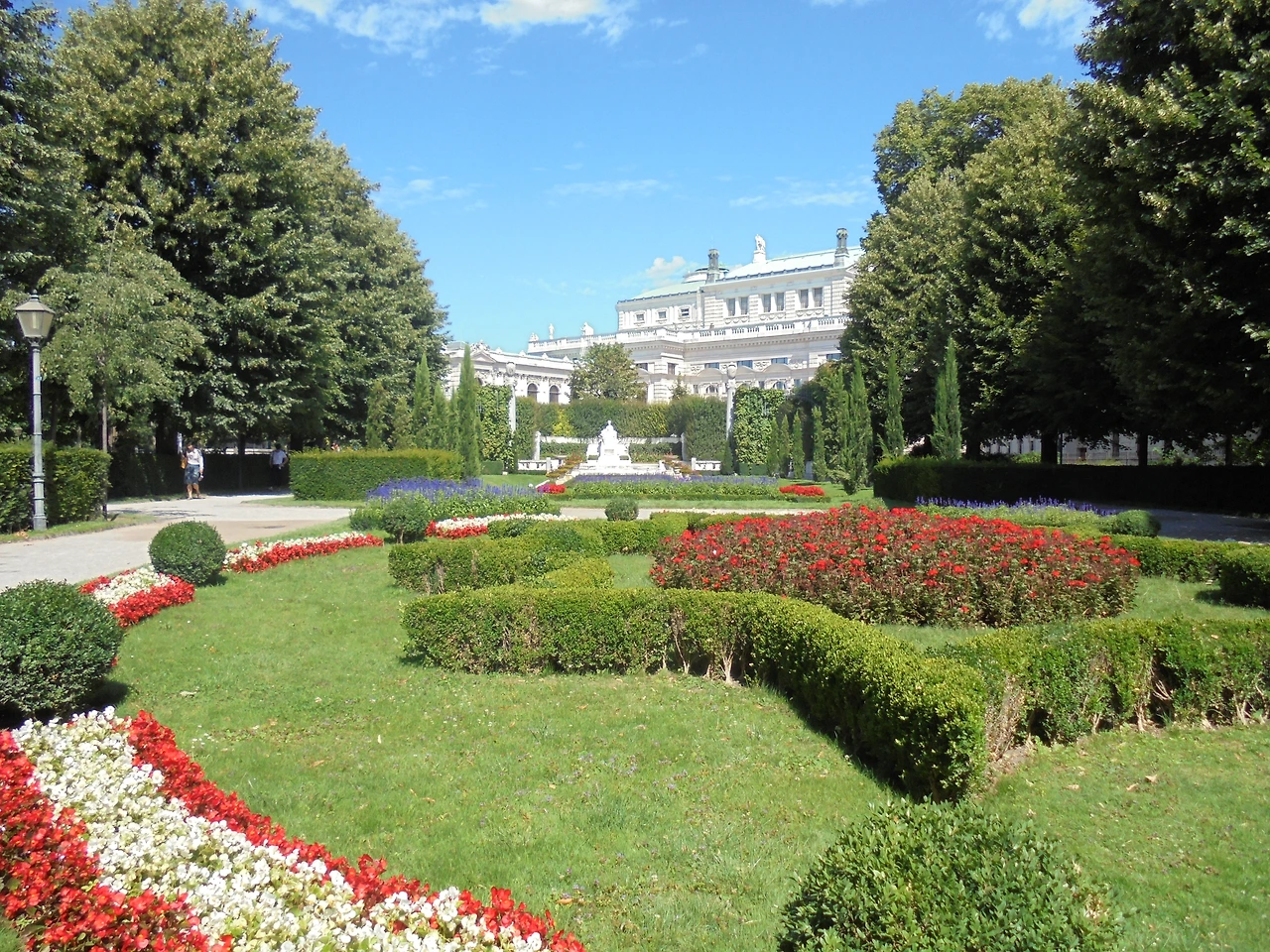 20170730 40일간 유럽15개국 여행 오스트리아 비엔나(현대미술관,슈테판대성당,Hofburg궁전,시청,의회,Albertina,오페라극장,벨베데레궁전,쇤브룬궁전) (103).JPG