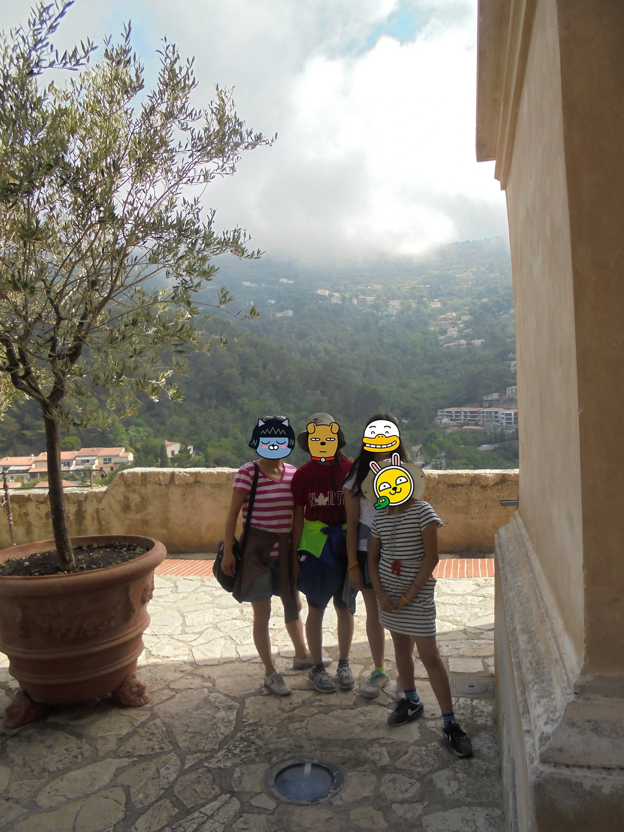 20170712 40일간 유럽15개국 여행 에제, 에제해변, 모나코, 스위스로 이동 (28).JPG