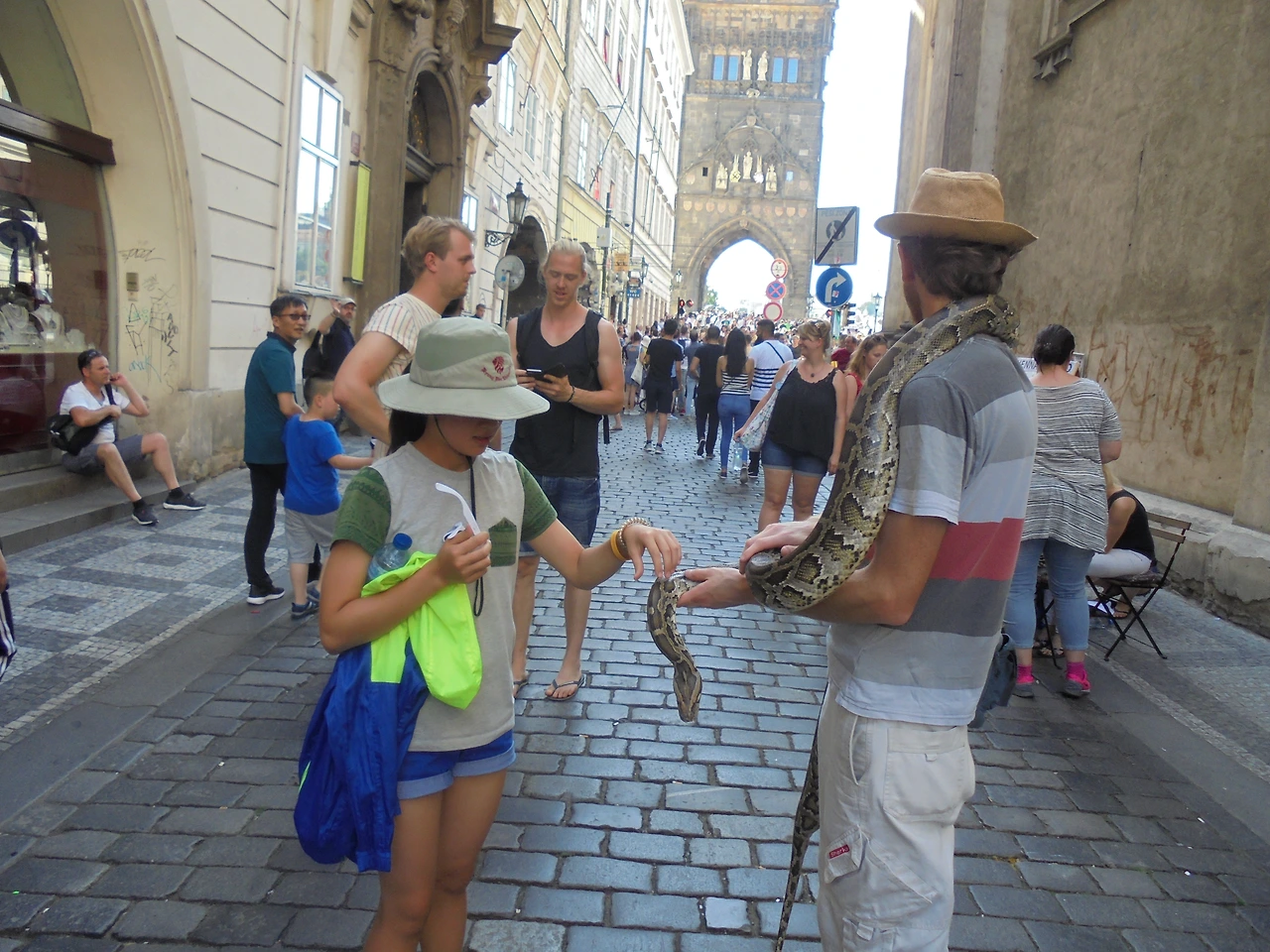 20170731 40일간 유럽15개국 여행 비앤나에서 체코 프라하로 이동(콜코브나 첼리체에서 꼴레뇨 먹기) (51).JPG