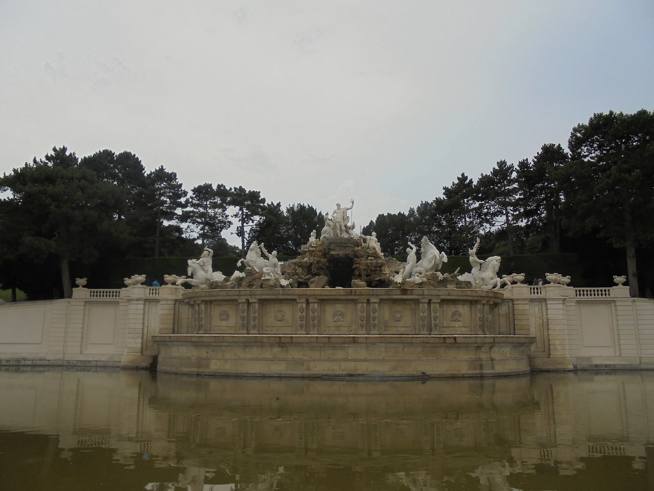 20170730 40일간 유럽15개국 여행 오스트리아 비엔나(현대미술관,슈테판대성당,Hofburg궁전,시청,의회,Albertina,오페라극장,벨베데레궁전,쇤브룬궁전) (317).JPG