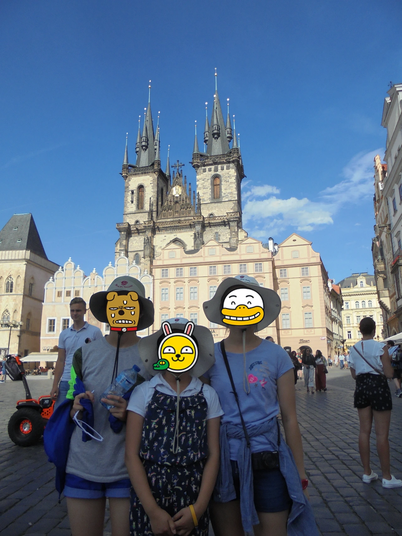 20170731 40일간 유럽15개국 여행 비앤나에서 체코 프라하로 이동(콜코브나 첼리체에서 꼴레뇨 먹기) (55).JPG