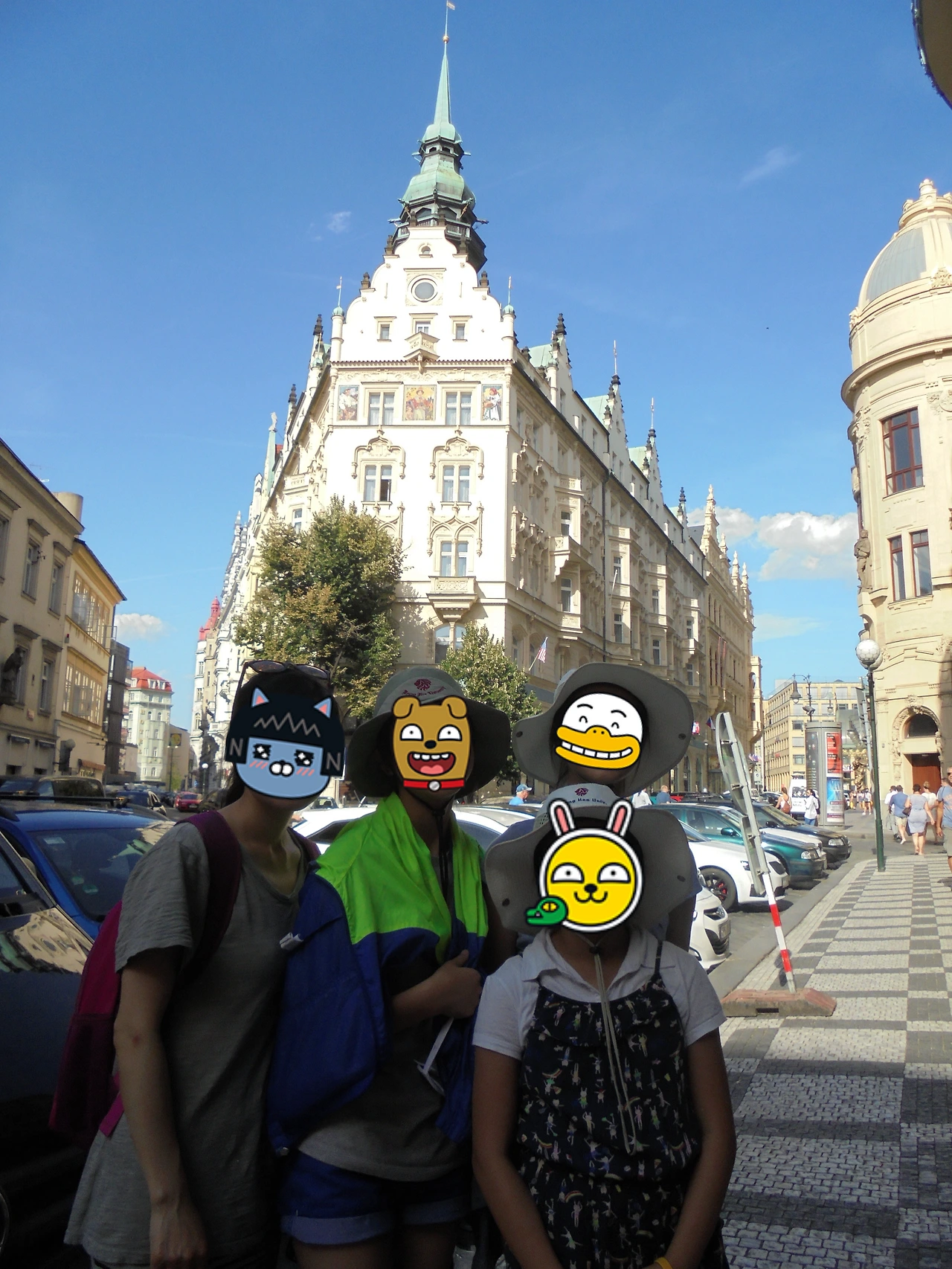 20170731 40일간 유럽15개국 여행 비앤나에서 체코 프라하로 이동(콜코브나 첼리체에서 꼴레뇨 먹기) (60).JPG