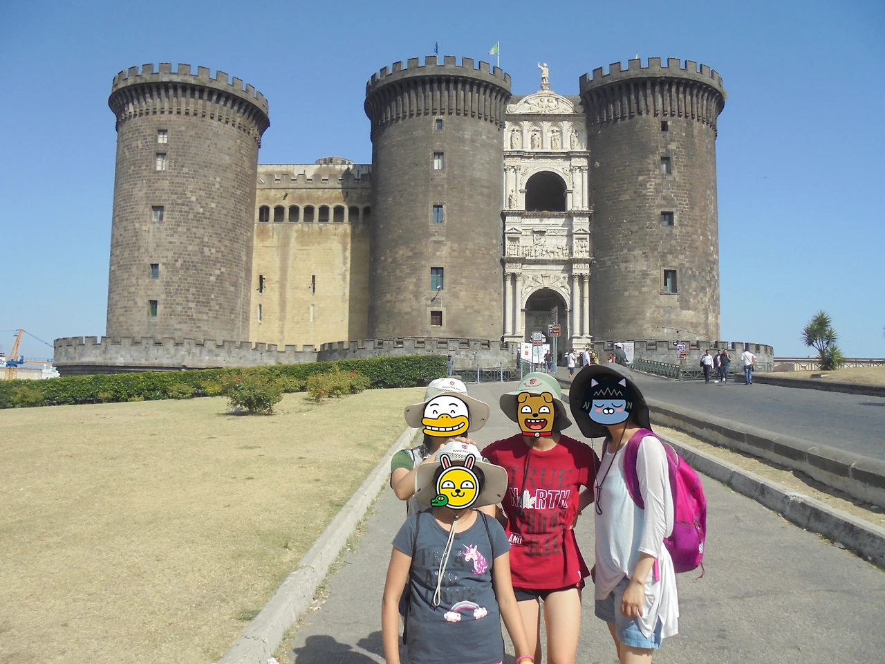 20170722 40일간 유럽15개국 여행 나폴리의 Sant'Elmo 성, Vittoria 광장, Ovo성, Plebiscito 광장, Royal Palace of Naples과 성당, San Carlo 극장, Nuovo성 (217).JPG