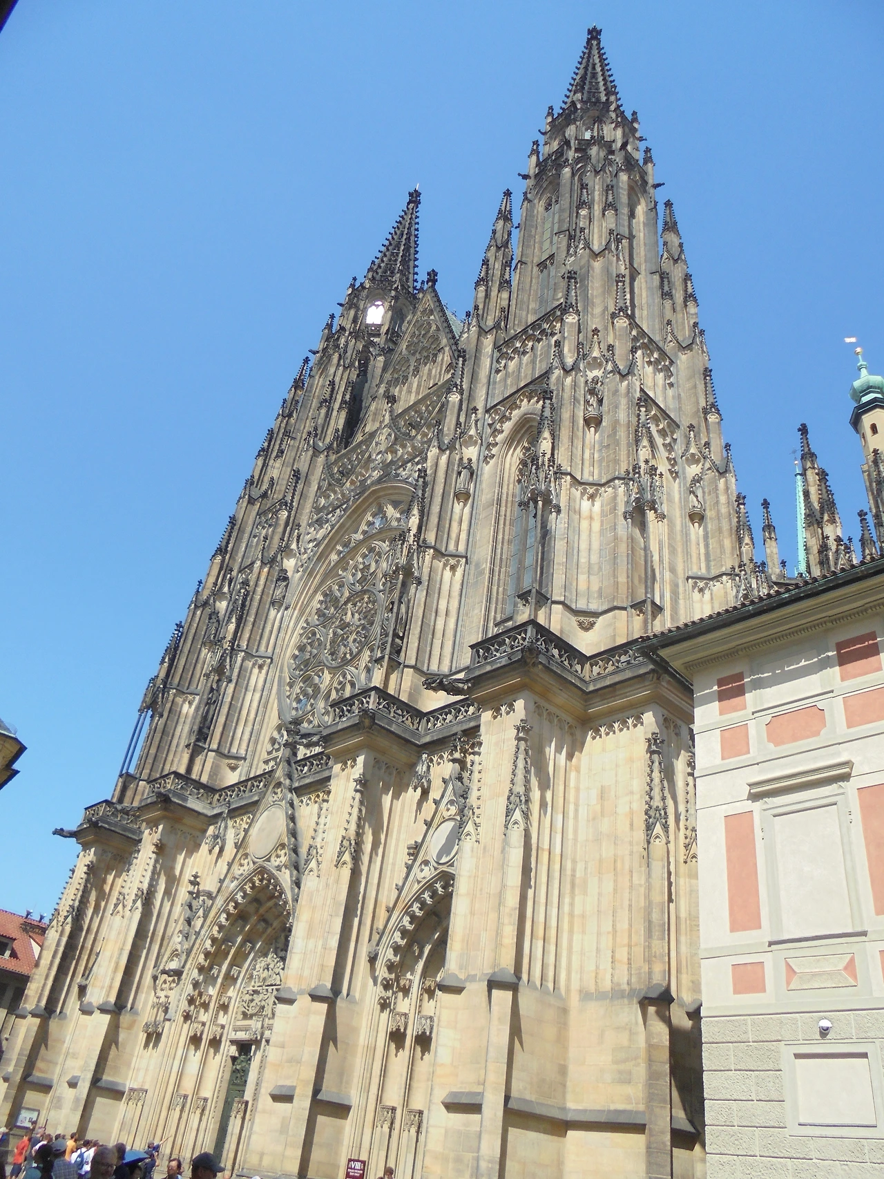 20170801 40일간 유럽15개국 여행 체코 프라하(바츨라프광장,신시가광장,천문시계,구시가광장,카를교,존레논의 벽,프라하성 내 대통령궁,비타 대성당,구황궁,이르지 수도원,황금 소로) (90).JPG