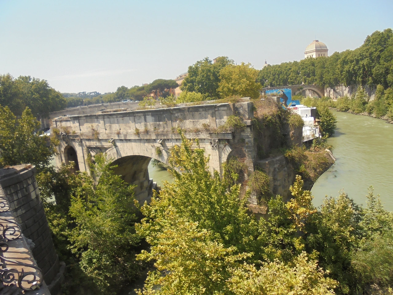 20170720 40일간 유럽15개국 여행 걸어서 로마 St.천사의 성, 테베레 강, 오렌지 정원, 아벤티노 언덕, 장미정원 (94).JPG