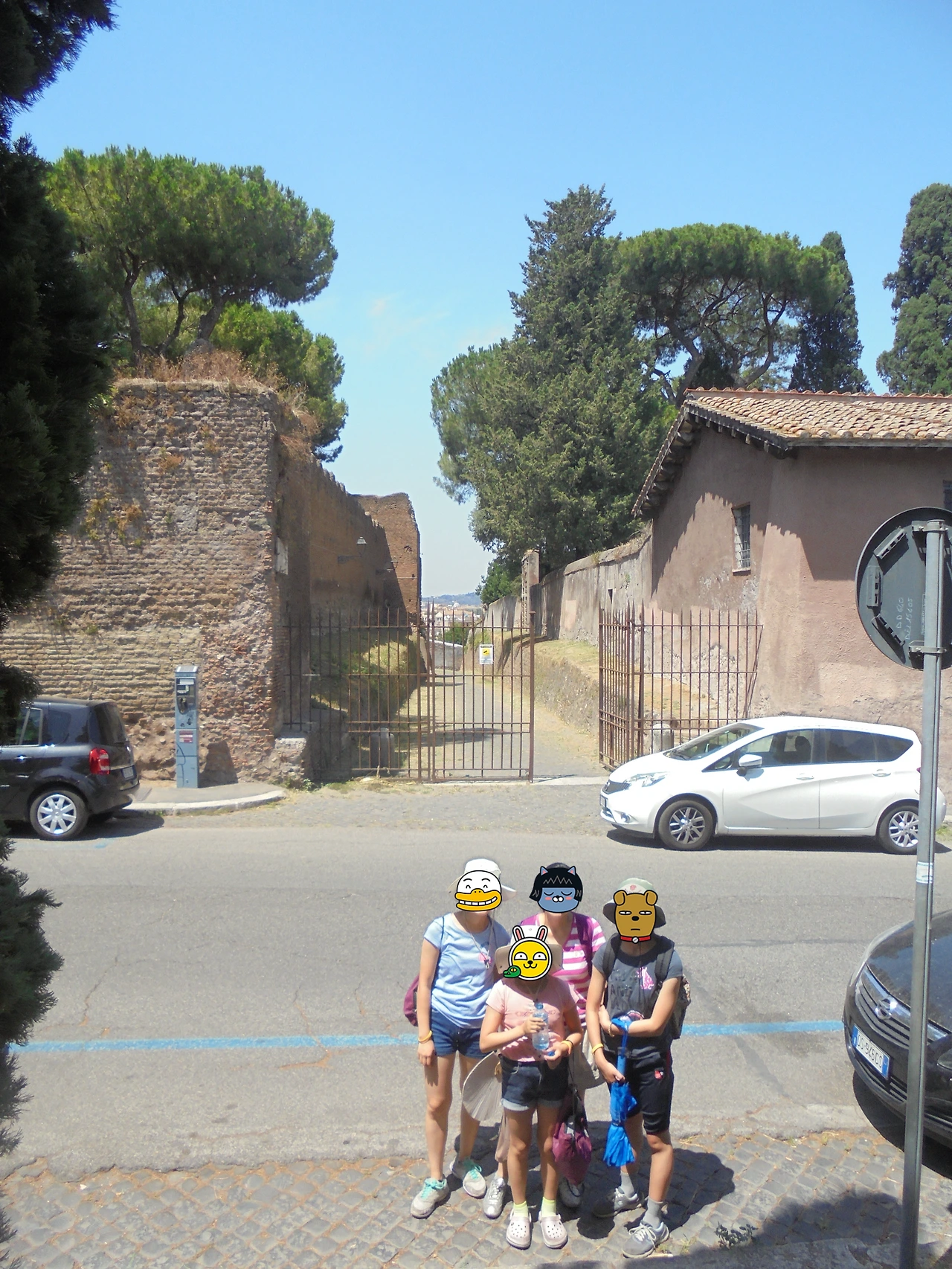 20170720 40일간 유럽15개국 여행 걸어서 로마 St.천사의 성, 테베레 강, 오렌지 정원, 아벤티노 언덕, 장미정원 (41).JPG