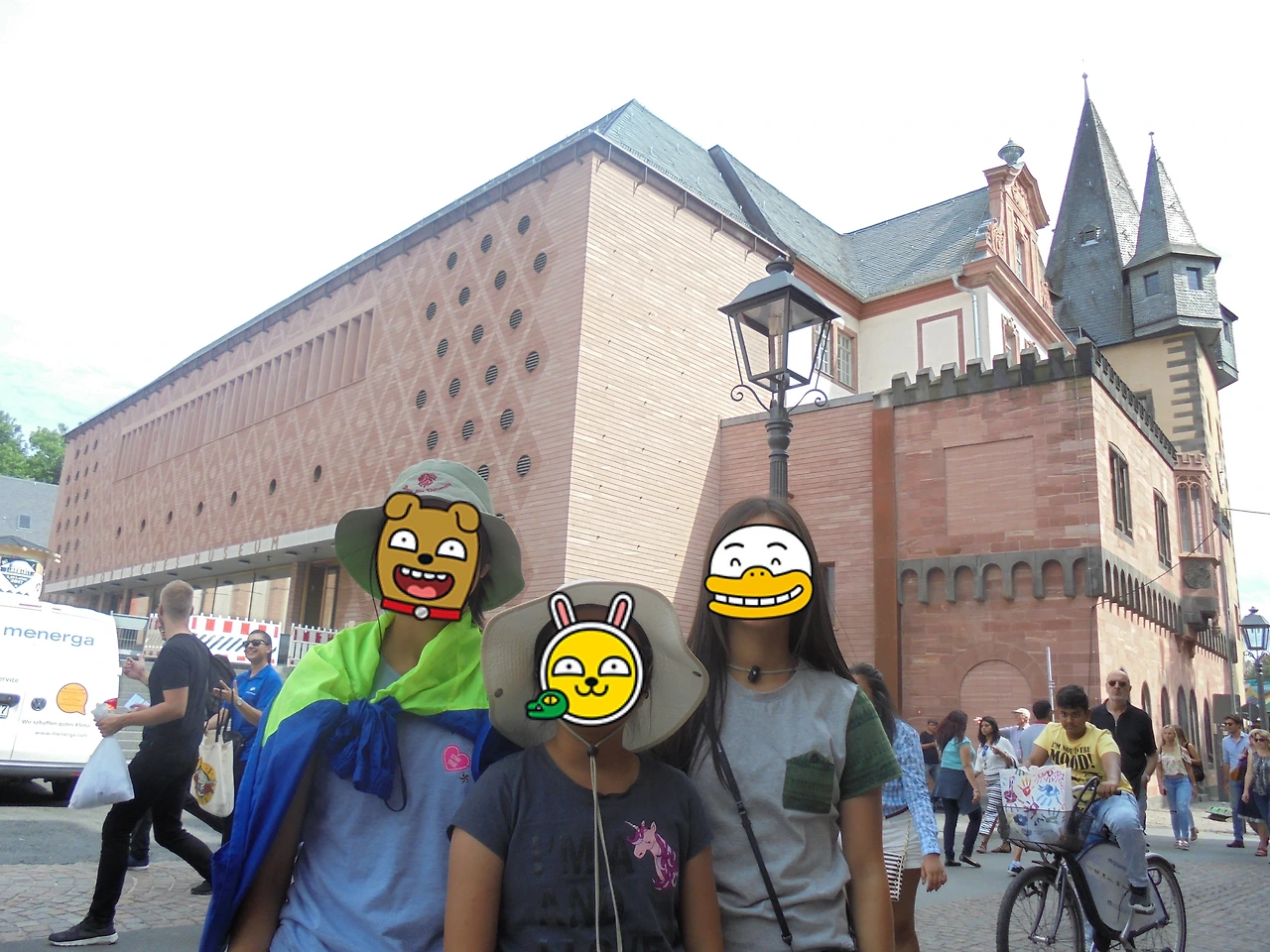 20170802 40일간 유럽15개국 여행 체코 프라하를 떠나 프랑크푸르트(Romer광장, 재래시장, Eiserner 다리, 성 바돌로매 성당) (33).JPG