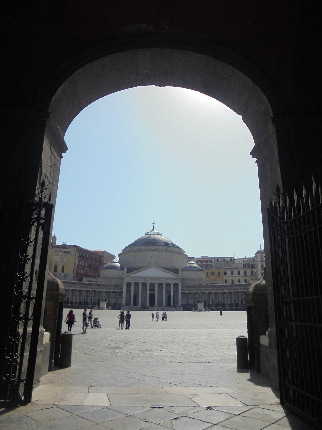 20170722 40일간 유럽15개국 여행 나폴리의 Sant'Elmo 성, Vittoria 광장, Ovo성, Plebiscito 광장, Royal Palace of Naples과 성당, San Carlo 극장, Nuovo성 (205).JPG