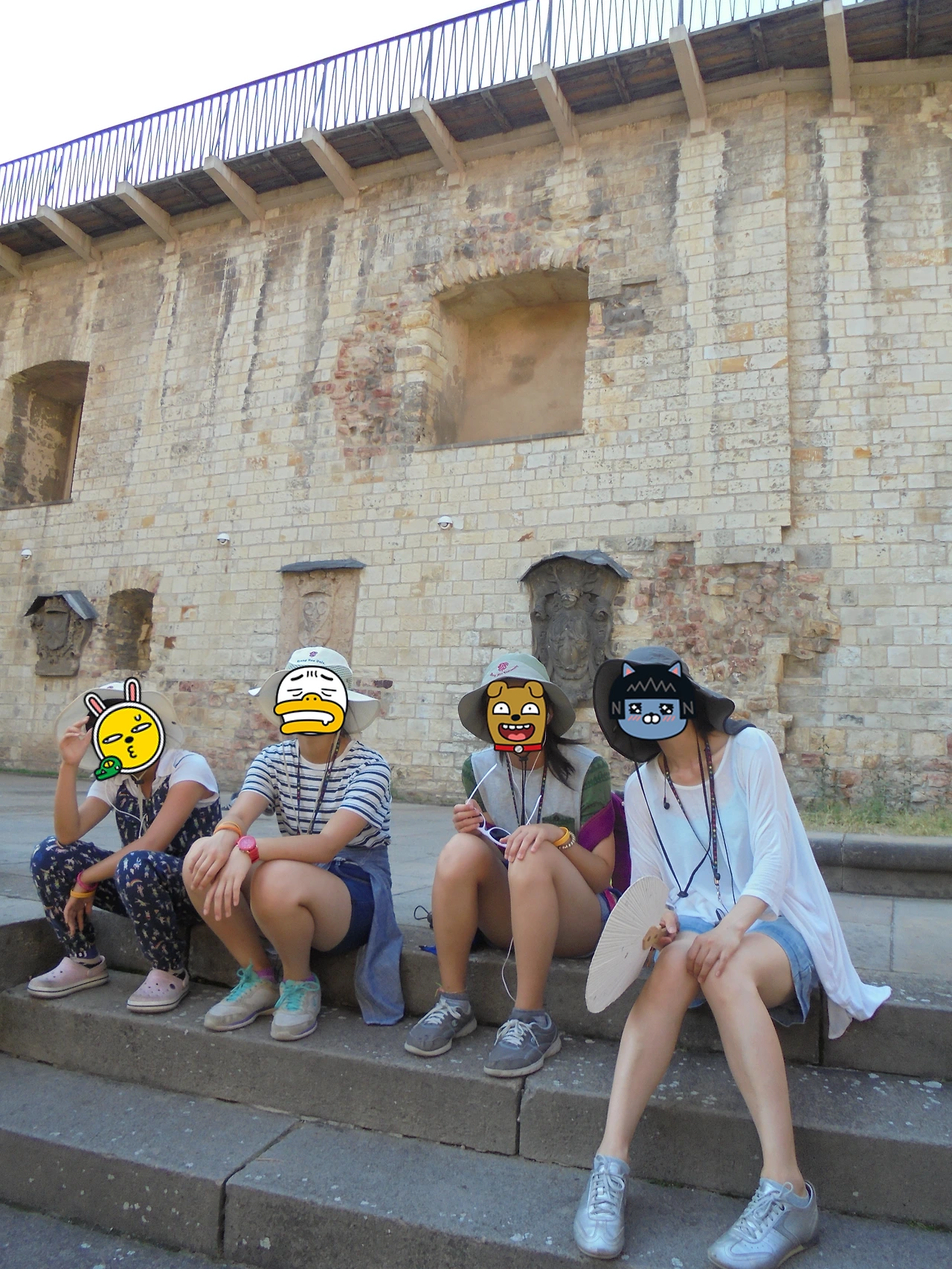 20170801 40일간 유럽15개국 여행 체코 프라하(바츨라프광장,신시가광장,천문시계,구시가광장,카를교,존레논의 벽,프라하성 내 대통령궁,비타 대성당,구황궁,이르지 수도원,황금 소로) (228).JPG