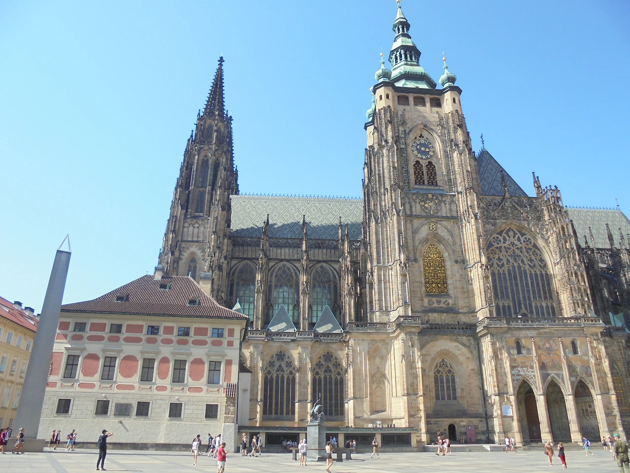 20170801 40일간 유럽15개국 여행 체코 프라하(바츨라프광장,신시가광장,천문시계,구시가광장,카를교,존레논의 벽,프라하성 내 대통령궁,비타 대성당,구황궁,이르지 수도원,황금 소로) (153).JPG