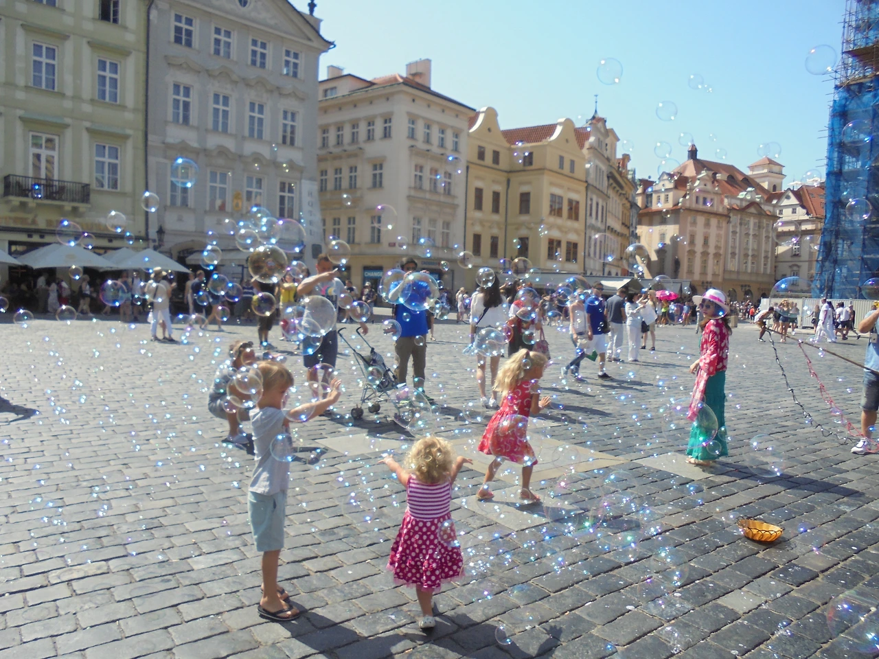 20170801 40일간 유럽15개국 여행 체코 프라하(바츨라프광장,신시가광장,천문시계,구시가광장,카를교,존레논의 벽,프라하성 내 대통령궁,비타 대성당,구황궁,이르지 수도원,황금 소로) (40).JPG