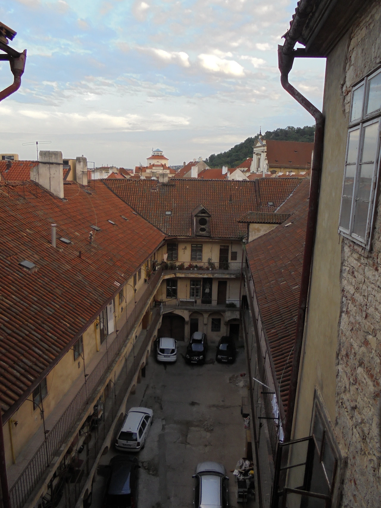 20170731 40일간 유럽15개국 여행 비앤나에서 체코 프라하로 이동(콜코브나 첼리체에서 꼴레뇨 먹기) (132).JPG