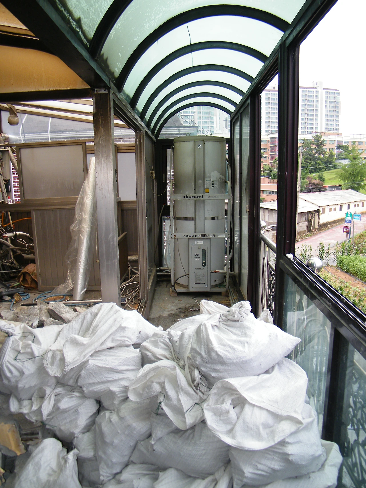 20110713 경희학사원 철거공사중 (19).JPG