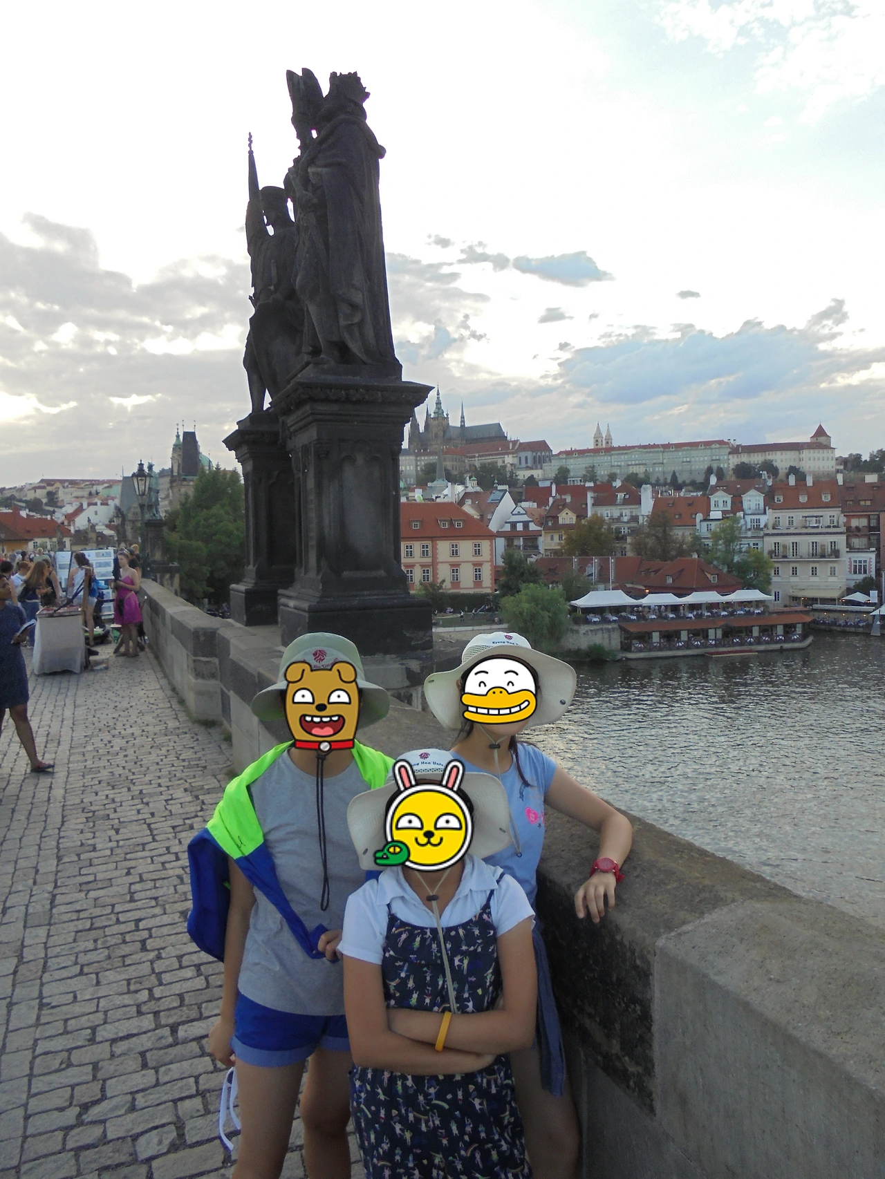 20170731 40일간 유럽15개국 여행 비앤나에서 체코 프라하로 이동(콜코브나 첼리체에서 꼴레뇨 먹기) (115).JPG