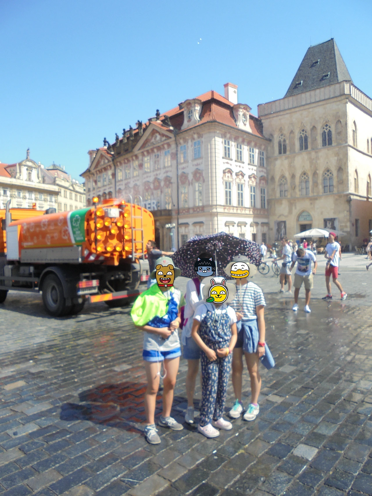 20170801 40일간 유럽15개국 여행 체코 프라하(바츨라프광장,신시가광장,천문시계,구시가광장,카를교,존레논의 벽,프라하성 내 대통령궁,비타 대성당,구황궁,이르지 수도원,황금 소로) (41).JPG