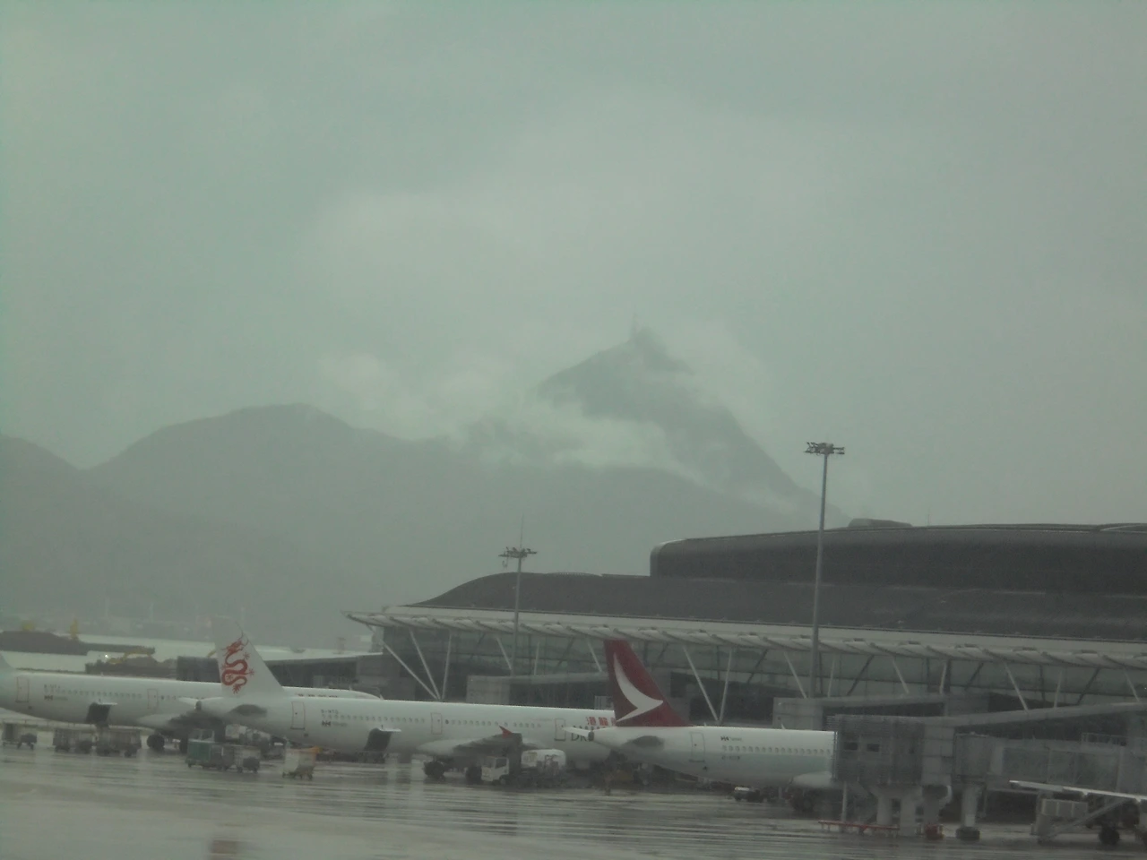 20170804 40일간 유럽15개국 여행 홍콩을 경유해서 인천공항, 집으로 (6).JPG