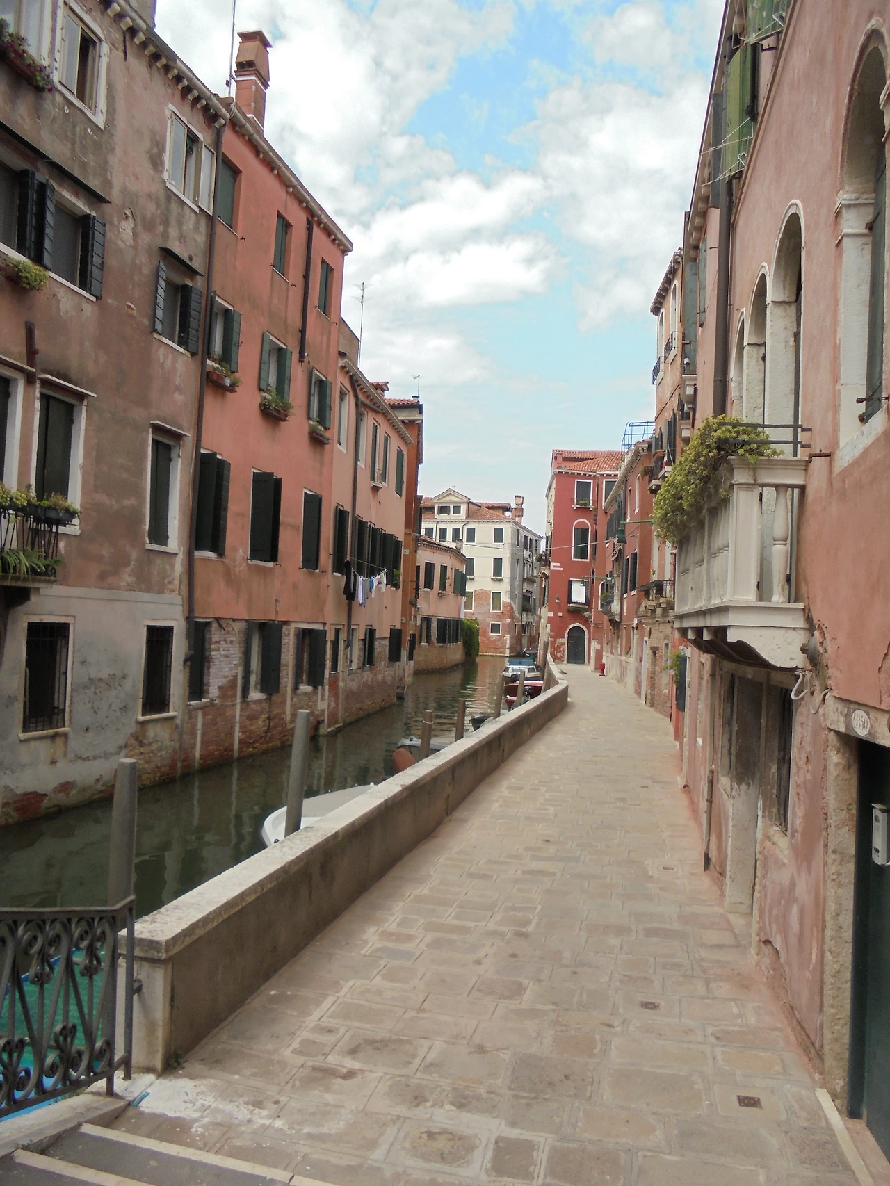 20170724 40일간 유럽15개국 여행 베니스 Chiesa Dei Gesuiti, 산티 조반니에 파올로 성당, 리알토 다리, 카날 그란데, 산마르코 대성당&광장, 두칼레궁전 (36).JPG