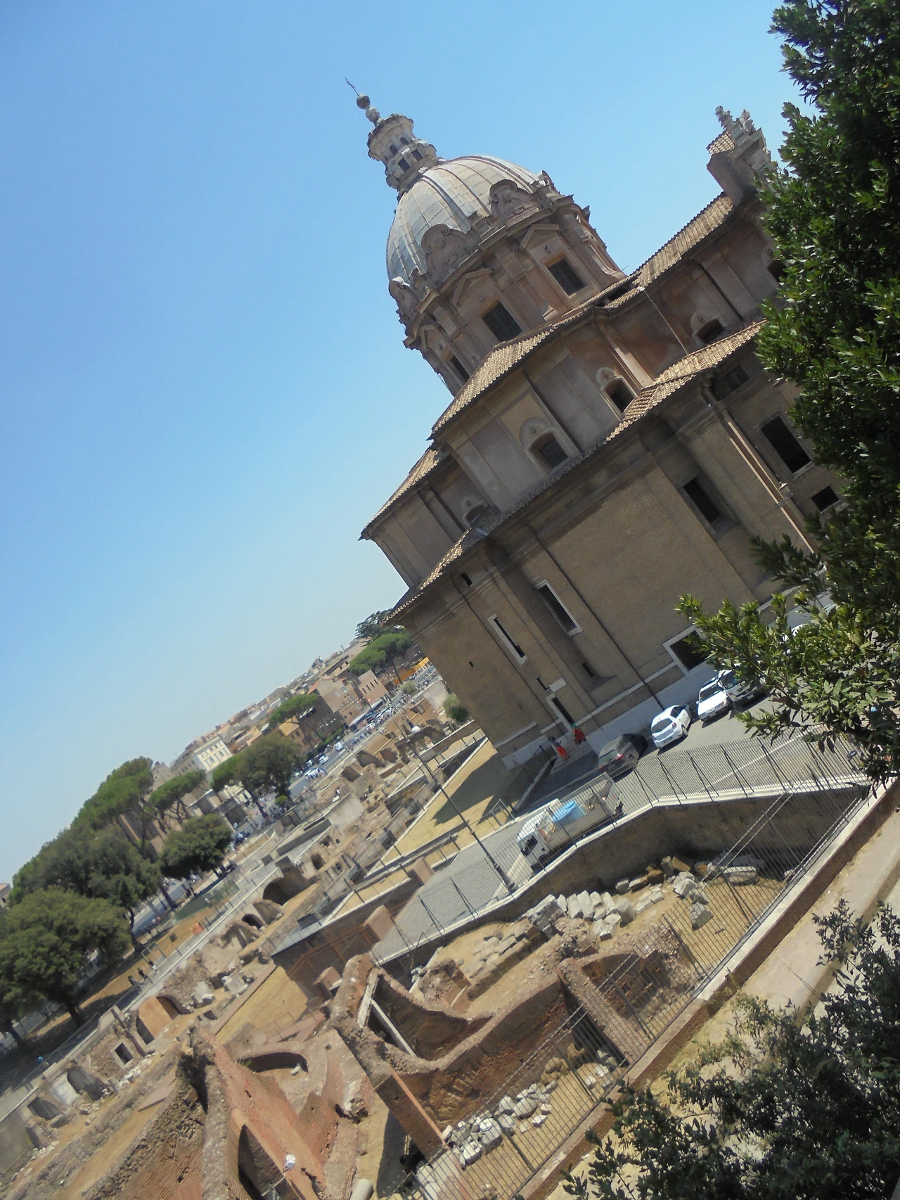 20170719 40일간 유럽15개국 여행 콜로세움과 개선문, 대전차 경기장, 진실의 입, 카타콤베, 캄피돌리오, 포로 로마노, 베네치아 광장, 비토리오 엠마누엘레 2세 기념관, 판테온, 트레비 분수, 스페인 광장 (144).JPG