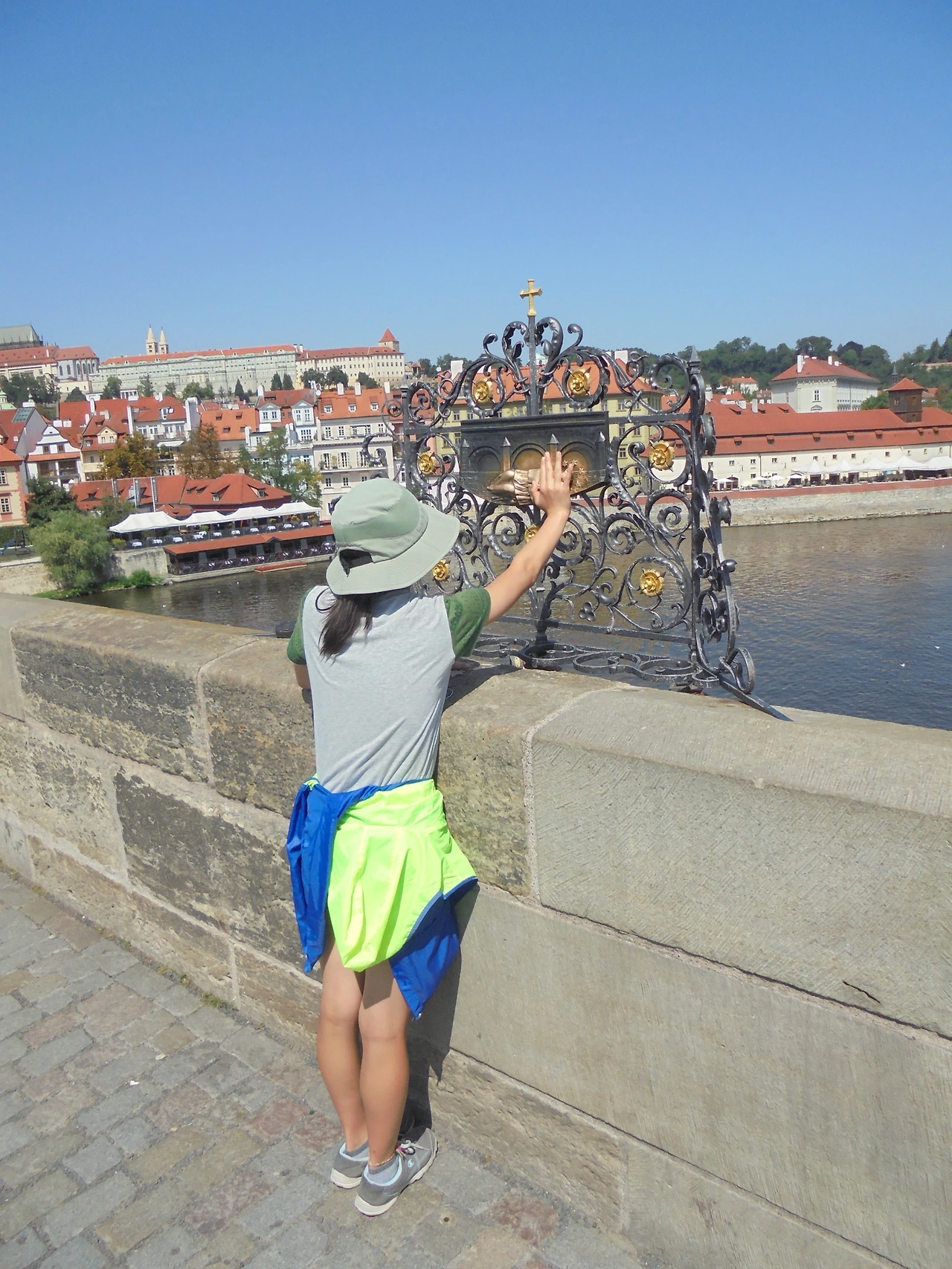 20170801 40일간 유럽15개국 여행 체코 프라하(바츨라프광장,신시가광장,천문시계,구시가광장,카를교,존레논의 벽,프라하성 내 대통령궁,비타 대성당,구황궁,이르지 수도원,황금 소로) (59).JPG