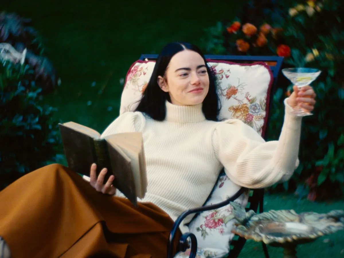 sequence-02-00-00-48-00-still001-659c605d688e9.jpg?crop=0.75xw:1xh;center,top&resize=1200:*