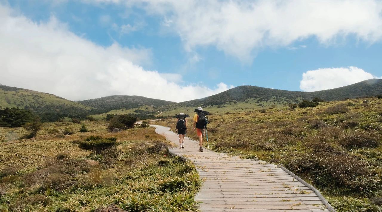 img.jpg?credential=yqXZFxpELC7KVnFOS48ylbz2pIh7yKj8&expires=1759244399&allow_ip=&allow_referer=&signature=CxAZMePnQUg90FS1CPOXGX%2BNZL4%3D