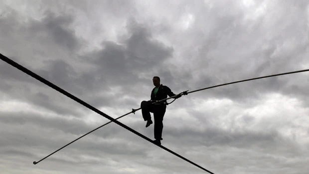 서양 줄타기.jfif