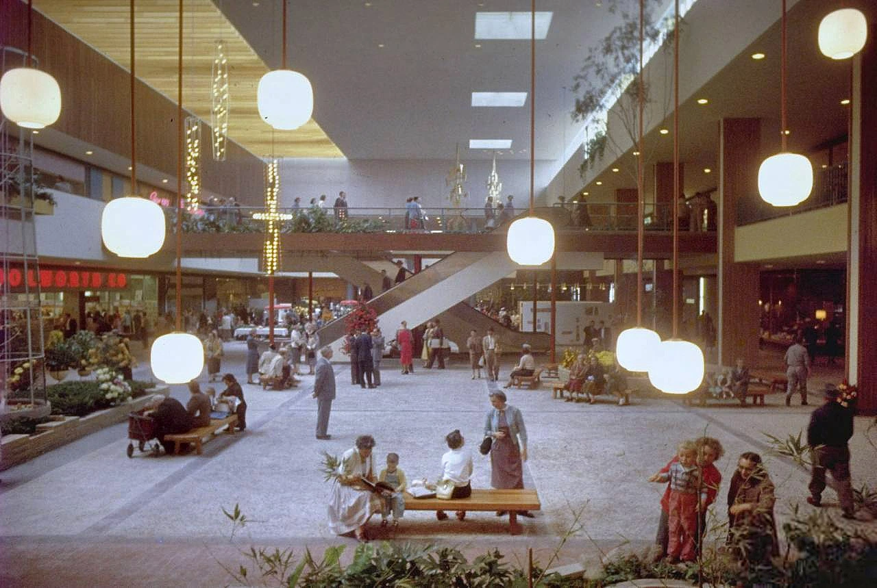 southdale_center_1956.jpeg