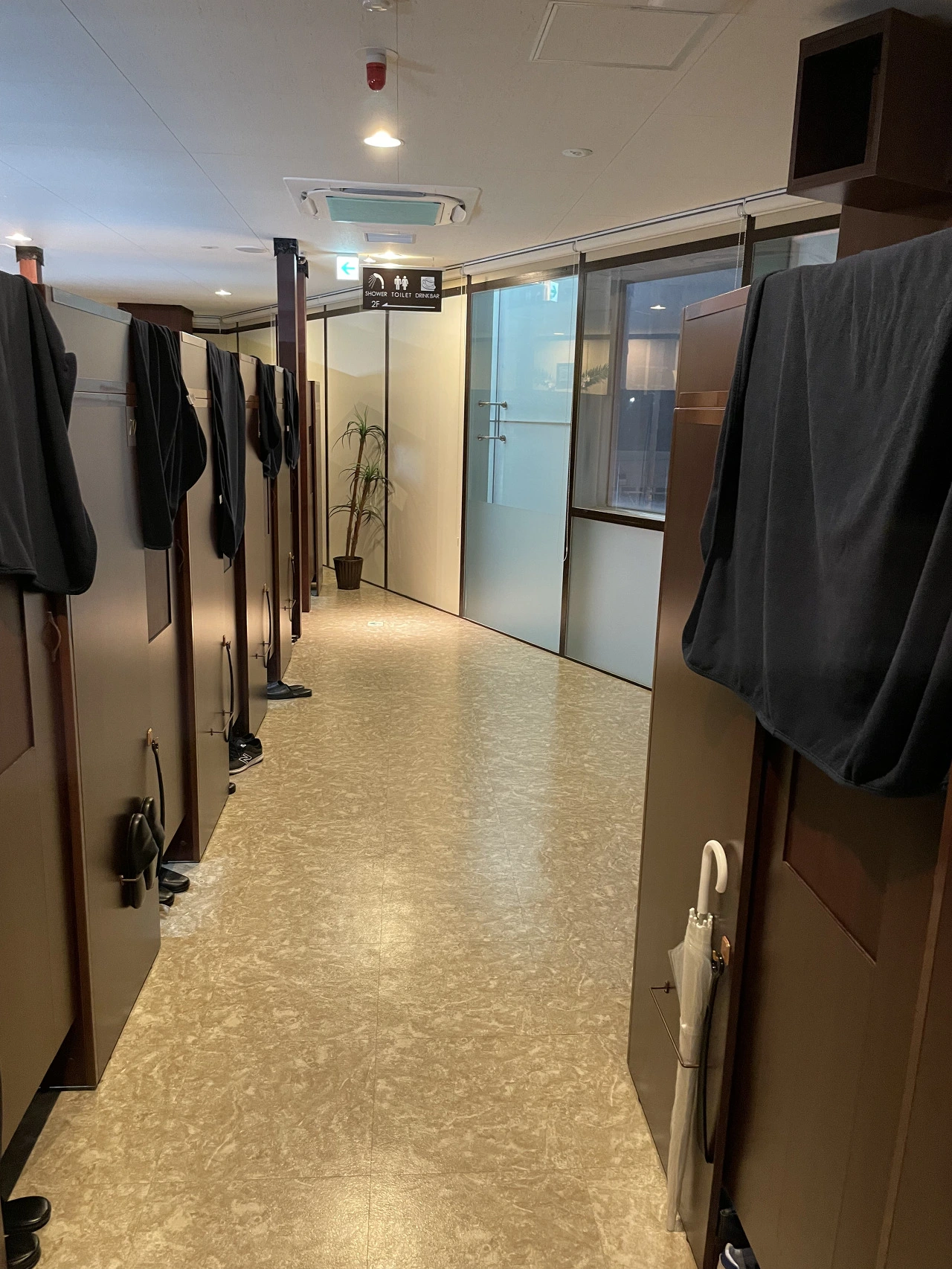 15화 일본 넷카페에서의 첫 숙박