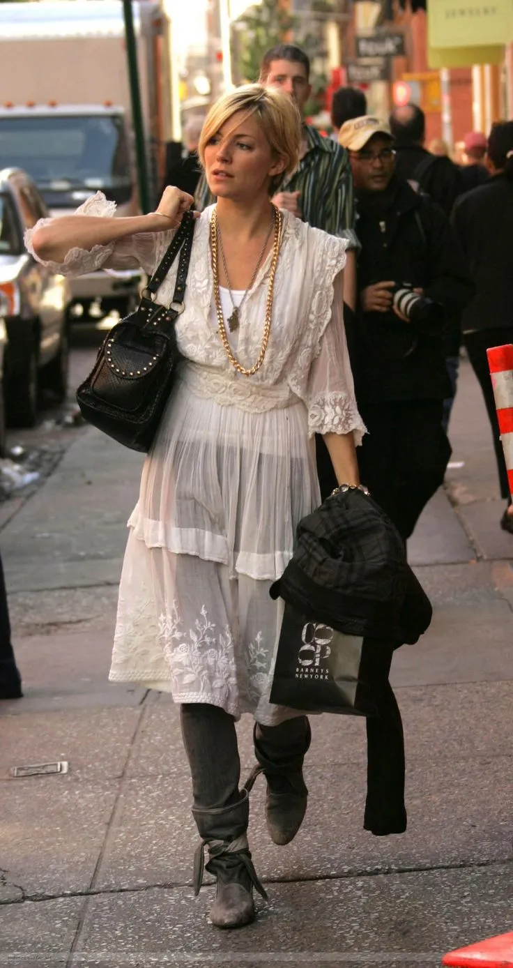 Sienna Miller-1.jpeg