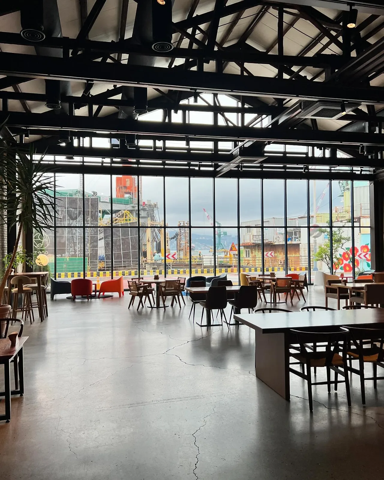 450960587_18446173837045353_6967293923242742538_n.jpg?stp=dst-jpegr_tt6&_nc_cat=108&ccb=1-7&_nc_sid=127cfc&_nc_ohc=h8FJX3qmLqcQ7kNvgG85EHR&_nc_zt=23&se=-1&_nc_ht=scontent-ssn1-1.xx&_nc_gid=A2hCTaszsZWQ888I3CGketH&oh=00_AYC8ayb9dRGvgKXdyVxSxx1uzJJUex5tgGu2VhfBdsvAJQ&oe=6776BA6B