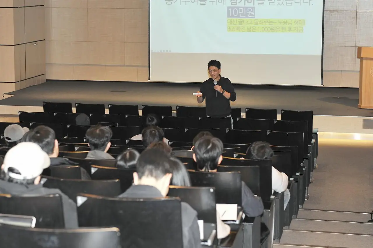 587866820_18547730659045353_2942143748211221448_n.jpg?_nc_cat=106&ccb=1-7&_nc_sid=127cfc&_nc_ohc=Oyf32lKvwe0Q7kNvwGomtuz&_nc_oc=AdmNP_Cc290jSRQ3YEK-syx19A8leOltMBVr5sAefu2invK84-TnvuuCy5LAx8rfm3o&_nc_zt=23&_nc_ht=scontent-ssn1-1.xx&_nc_gid=acPcMhaW4_ueO2Fqq-Vj_A&oh=00_AfosvqGnuTppruWrDWiLxGmDFau9QgXFkxxAFbG90xHxQA&oe=696C2541