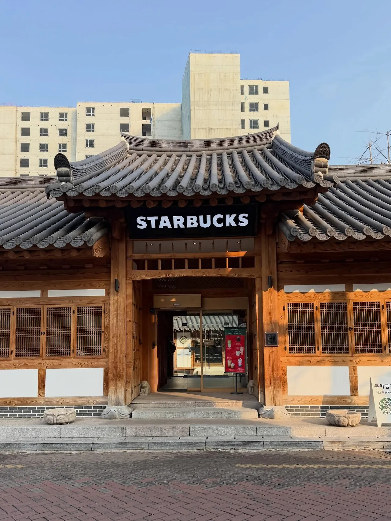 601194210_18547034101045353_1727605213906498144_n.jpg?stp=dst-jpegr_tt6&_nc_cat=111&ccb=1-7&_nc_sid=127cfc&_nc_ohc=oz1EmWK5bN0Q7kNvwHApZyT&_nc_oc=Adn9KX59KoiIoFfBEw8535L81iWazbAlrDcKJIfKW0bUWTyRfGq5p00_4LXNfZtDhUo&_nc_zt=23&se=-1&_nc_ht=scontent-lax3-2.xx&_nc_gid=OxoJzPSckwn9Tw6_TppSxQ&oh=00_AfrezlT7ExZiUsTGzENMMWEOGHt42XxZ6DEES6nFcNTtgQ&oe=696C4647