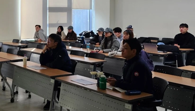 602335646_18043692293705659_4787583407109002110_n.jpg?_nc_cat=100&ccb=1-7&_nc_sid=127cfc&_nc_ohc=slR-jecn1soQ7kNvwE220i-&_nc_oc=AdlCHlQpqr_na7D9KcTABwU974bMxYLtd_CD_M3lCQbUccMwmyLJFTEm8jhd7jj34gk&_nc_zt=23&_nc_ht=scontent-ssn1-1.xx&_nc_gid=6YEvrlkYdPLyWC827rUwdg&oh=00_AfpFCdyZqRW5W6u9C9dG529fpI64qREwU5UJ_6-EWFdQyA&oe=696C4800