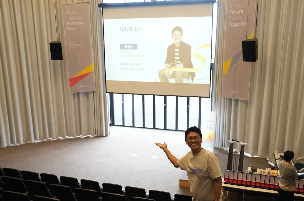 440351977_18431476474045353_8201618261405992017_n.jpg?_nc_cat=100&ccb=1-7&_nc_sid=5f2048&_nc_ohc=8E7GP13_f0cQ7kNvgF50t1X&_nc_oc=Adh63aRFVdgz0teUhxLiIDBzunK0n6_WdgoqSbUjpx76RXr9wp254aasWm7B6PSvS3k&_nc_ht=scontent-lax3-2.xx&oh=00_AfAn4a9avcoWTa0xOckrmLXbdGFKQnFkwqLsMtn-HRdWLg&oe=663E795F