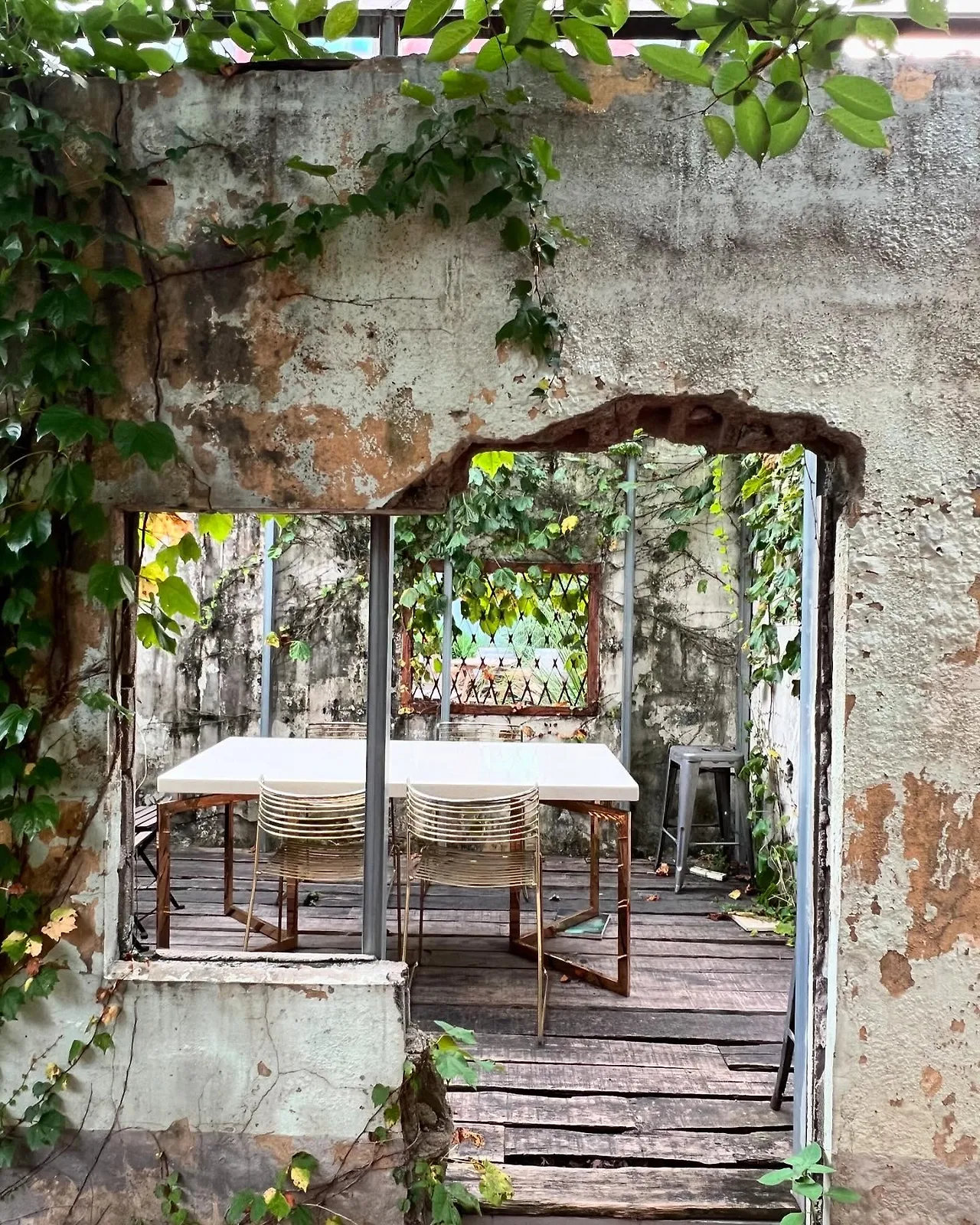 453719476_18450031051045353_861154408847322719_n.jpg?stp=dst-jpegr_tt6&_nc_cat=110&ccb=1-7&_nc_sid=127cfc&_nc_ohc=rziZo4VF8TgQ7kNvgGA0BfY&_nc_zt=23&se=-1&_nc_ht=scontent-ssn1-1.xx&_nc_gid=ADjjnm0X7mHMR3tPrlXSboq&oh=00_AYD6GTE00r_0VGlumHIOVLSo-FAKt8cvQyirhIKjclE1cw&oe=67769DDC