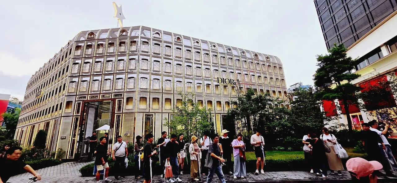 547655980_31426378287006589_1461889712249314193_n.jpg?_nc_cat=109&ccb=1-7&_nc_sid=127cfc&_nc_ohc=ApLm39LXhBwQ7kNvwEYmuPM&_nc_oc=Admnjbs66_vsQSBaVa4d4sTBVeMk1-TSQ90OVCEArEYQXV0g0ftzShyk7pI_zne5nDE&_nc_zt=23&_nc_ht=scontent-ssn1-1.xx&_nc_gid=JW8IHvk8iPObXLUw7jKopA&oh=00_AfdK0DobimFeT2U6PseuigdfctxHgIPUPc5Aic81NUy9aA&oe=68E6E5B4