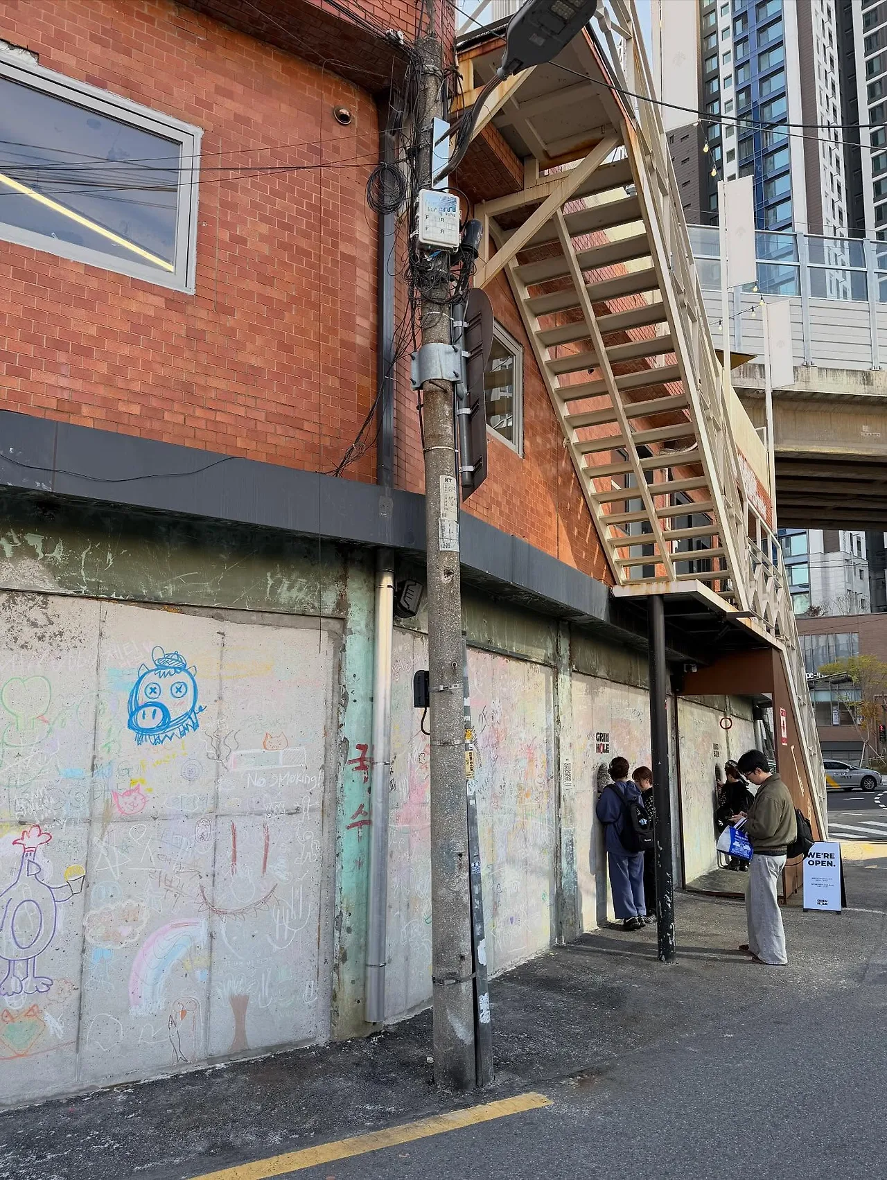 580094151_18541394311045353_330176874628029966_n.jpg?stp=dst-jpegr_tt6&_nc_cat=104&ccb=1-7&_nc_sid=127cfc&_nc_ohc=1wY8BkFwwt0Q7kNvwED8mu5&_nc_oc=AdkT_yKJHjsQbQ4zaqreopt7vRwkxjRLQNpovFfVvOpM-4ytZTNzFwLpDG4_uWs2RHg&_nc_zt=23&se=-1&_nc_ht=scontent-ssn1-1.xx&_nc_gid=CEzUahbKX9ytYPMp-Vq4fQ&oh=00_AfpD_G2JgQiTZDhnwBaBFfgARjtbVbC_0up2Q-ttyL3dVg&oe=695D45E6