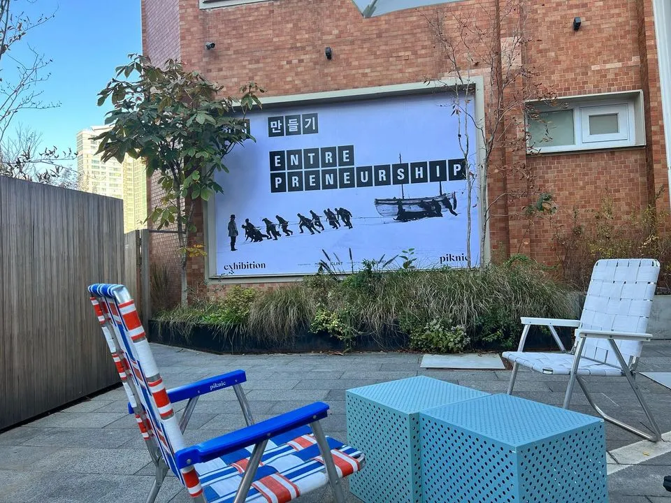 398916712_18397300381045353_6762276797641552153_n.jpg?stp=dst-jpg_p720x720&_nc_cat=110&ccb=1-7&_nc_sid=5f2048&_nc_ohc=VfKBYxi7dmQAX99RcIO&_nc_ht=scontent-ssn1-1.xx&oh=00_AfDLvGY6P_sifDDOTIcQgkKthgFzKR8hm4W_Dq_f5xv8yg&oe=65519E57