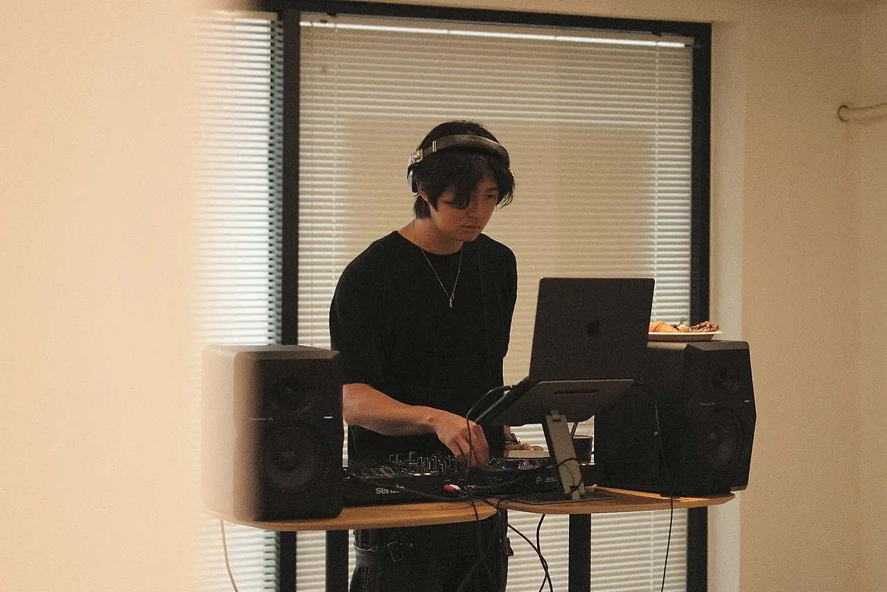 549158103_18527974294045353_6661461386423708577_n.jpg?_nc_cat=106&ccb=1-7&_nc_sid=127cfc&_nc_ohc=z9zZw7qpXg0Q7kNvwFxAZzS&_nc_oc=Adm3P3Yy_3qi26GxjVt_YhU9Sy9jqKkAQ-Ni-H25gdHbddxDYm1gZCcz5w--vPAeliE&_nc_zt=23&_nc_ht=scontent-ssn1-1.xx&_nc_gid=bT05PVCfoay4-aP3hMcpjQ&oh=00_AfejkVHtJR6Eqan5xycM_vuIv3zYW3wRY-J0iNXgY6wKrQ&oe=68E6CBF8