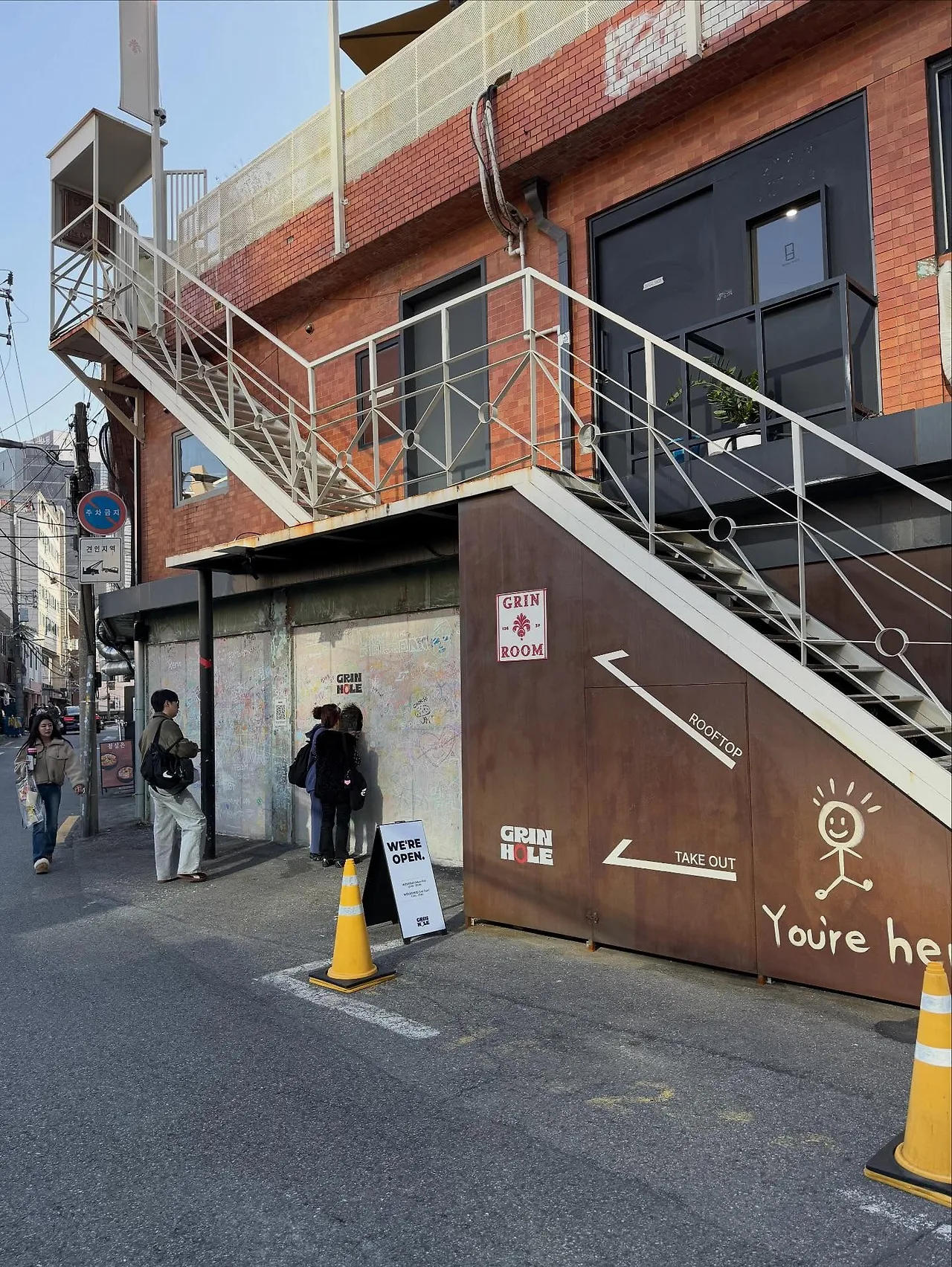 576640856_18541394302045353_11724590805177325_n.jpg?stp=dst-jpegr_tt6&_nc_cat=104&ccb=1-7&_nc_sid=127cfc&_nc_ohc=fDj9-cZlF3wQ7kNvwFq-kPS&_nc_oc=Adnr0eTcXosUiAgDg324yfH4mVAquSis72aLdJFjwOPIqyHMETbJyArTF4HhLvJIyXk&_nc_zt=23&se=-1&_nc_ht=scontent-ssn1-1.xx&_nc_gid=F8OjsYHooiPojzng7qFtjQ&oh=00_Afq_jrSj_yKQaSOXW-27-dRRI-VjMrInGnFKLFGbR2I2tg&oe=695D35F1