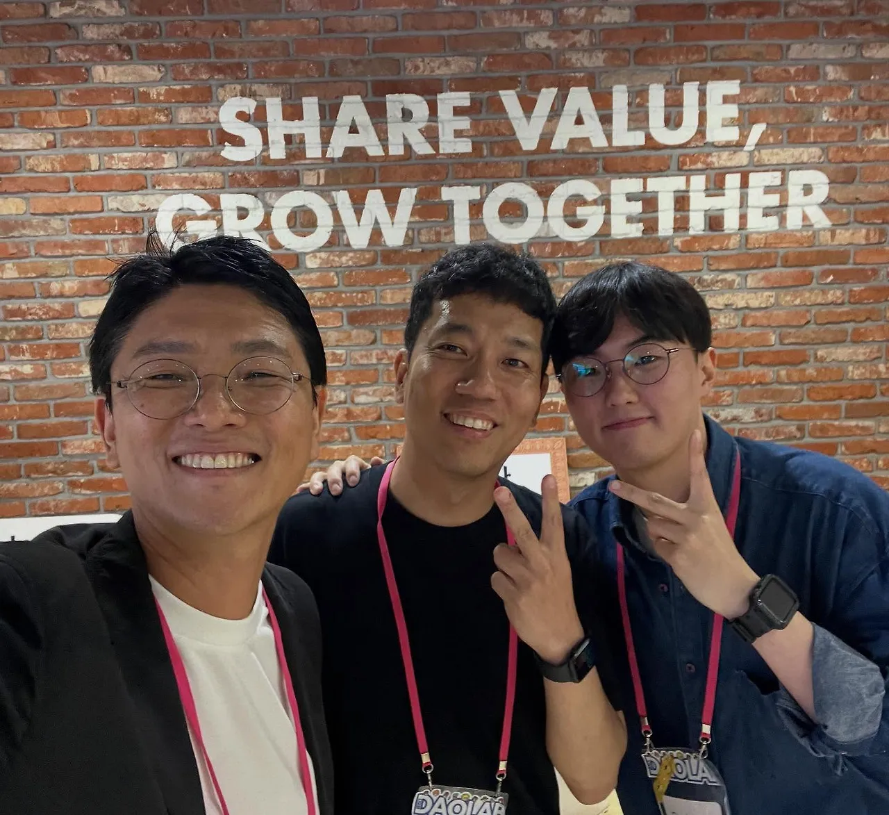 553484867_18529761658045353_2161913882415178202_n.jpg?stp=dst-jpegr_tt6&_nc_cat=105&ccb=1-7&_nc_sid=127cfc&_nc_ohc=_84gzAVbrhYQ7kNvwEU_wbL&_nc_oc=AdlMHXWrrbtJhD2yB-7uKjahLihjSzkubOX2tODoEOH4RbfSGfCK_C07xqKijzURK4M&_nc_zt=23&se=-1&_nc_ht=scontent-ssn1-1.xx&_nc_gid=AZMGLk0ZRPNY56NIZT-lWA&oh=00_AfcQ9ArkL7MjIWSEeMFlHuZRzbvsuZiZ-XYy42-6aSxbUA&oe=68E6EE54