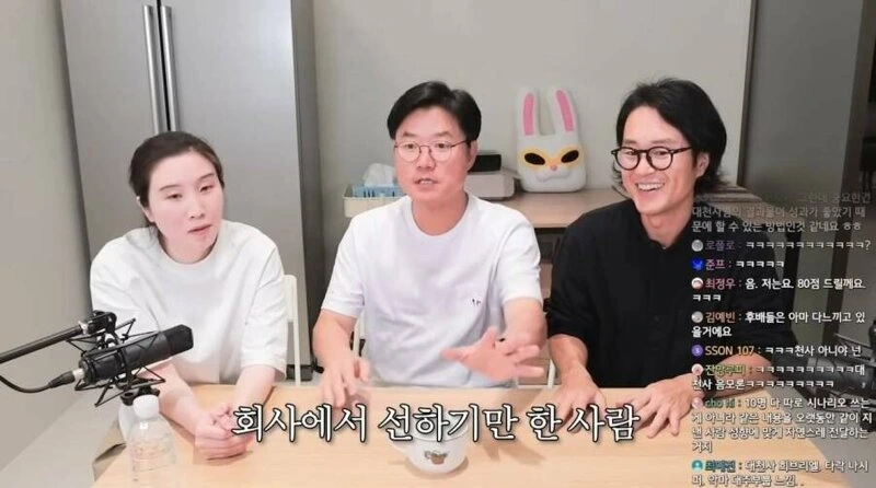 77d998b04e91fb3afdf2e14cdb3b43ceee1bd724